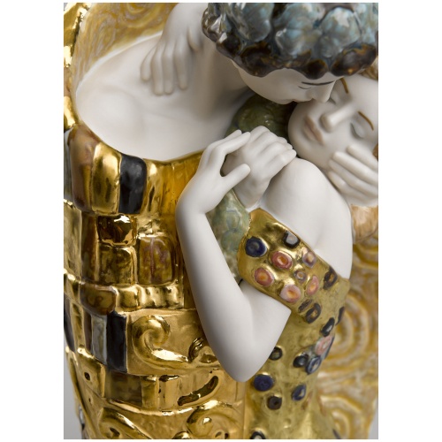 The Kiss Couple Sculpture. Golden Luster 6