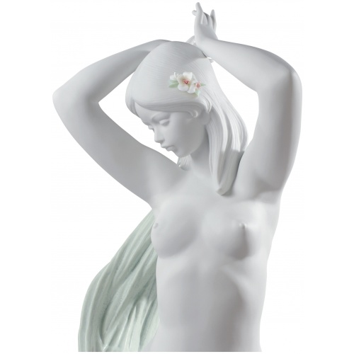 Venus Woman Figurine. White 5