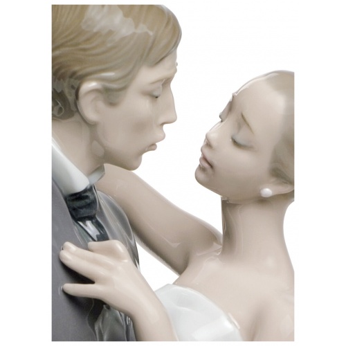 Lovers’ Waltz Couple Figurine 5