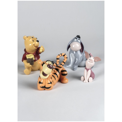 Tigger Figurine 9