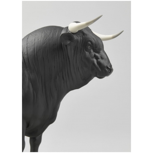 Spanish Bull Figurine 9