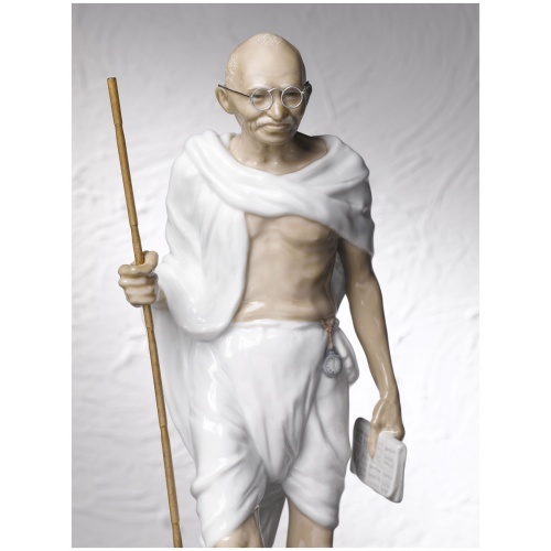 Mahatma Gandhi Figurine 5