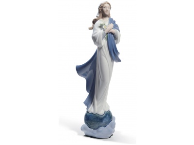 Blessed Virgin Mary Figurine 3