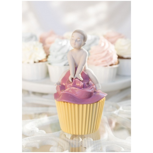 My Sweet Cupcake. Boy Figurine 5