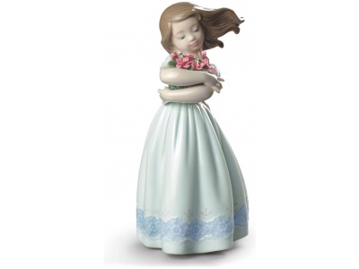 Tender innocence Girl Figurine-II