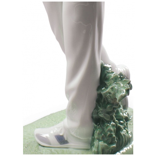 Golf Champion Man Figurine 6