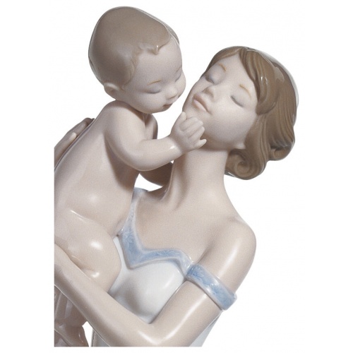 Unconditional Love Mother Figurine 7