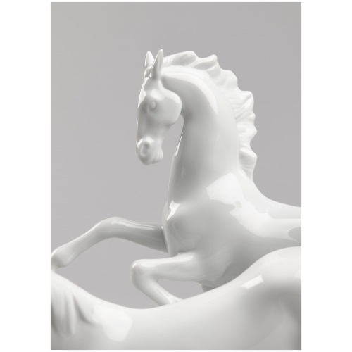 Horses Galloping Figurine 8