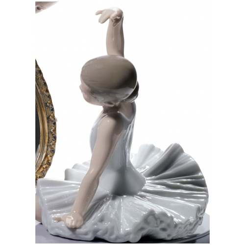 My Perfect Pose Ballet Girls Figurine 5