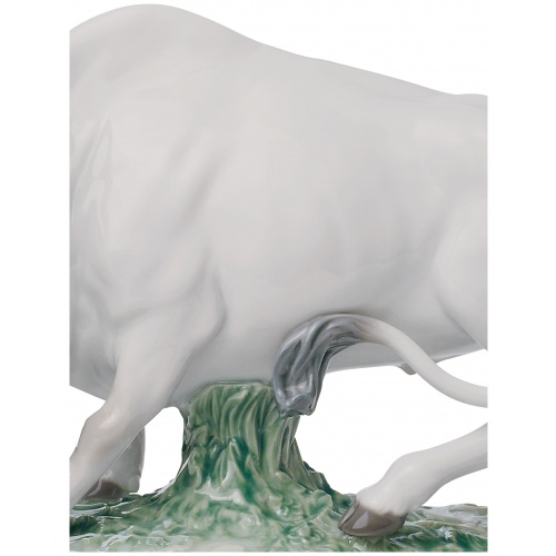 The Ox Figurine 8