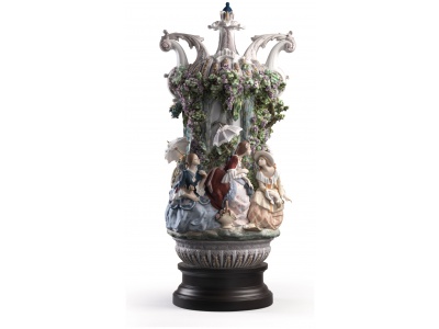 Ladies from Aranjuez Vase. Limited Edition