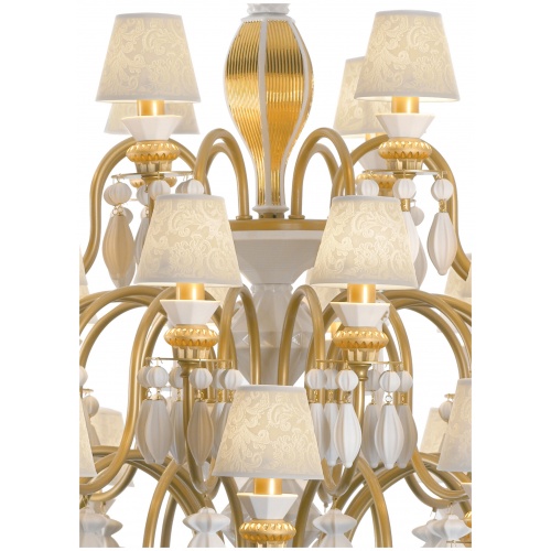 Belle de Nuit 40 Lights Chandelier. Golden Luster (CE/UK) 5