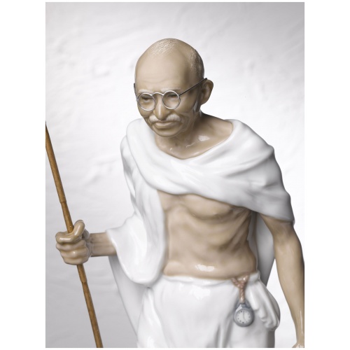 Mahatma Gandhi Figurine 6