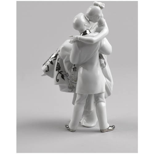 The Happiest Day Couple. Figurine. Silver luster 8