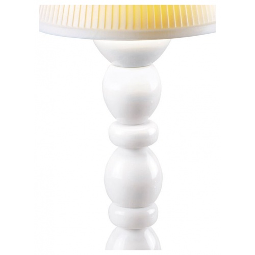 Palm Firefly Table Lamp. White 5