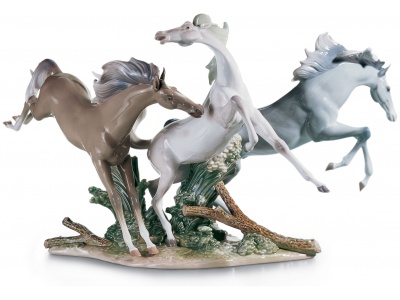 Born Free Horses Sculpture