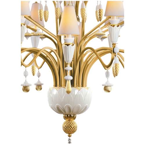 Ivy and Seed 32 Lights Chandelier. Large Model. Golden Luster (CE/UK) 7