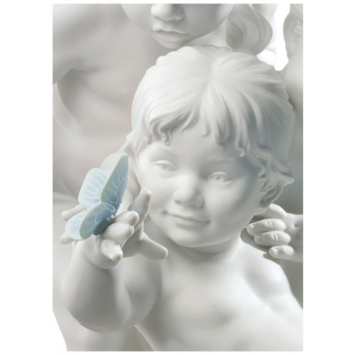 Children’s Curiosity Figurine 6