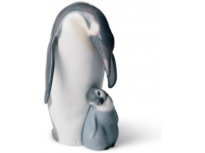 Penguin Love Figurine