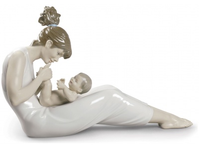 Giggles with Mom Figurine