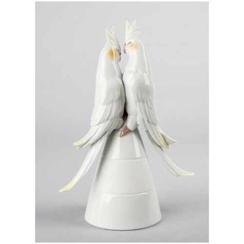 Nymphs in Love Figurine 8