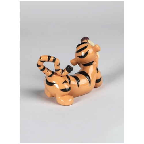 Tigger Figurine 6