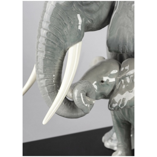 Leading The Way Elephants Sculpture 6