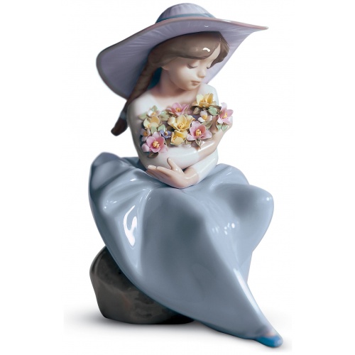 Fragrant Bouquet Girl Figurine 6