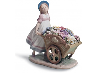 Love’s Tender Tokens Girl Figurine