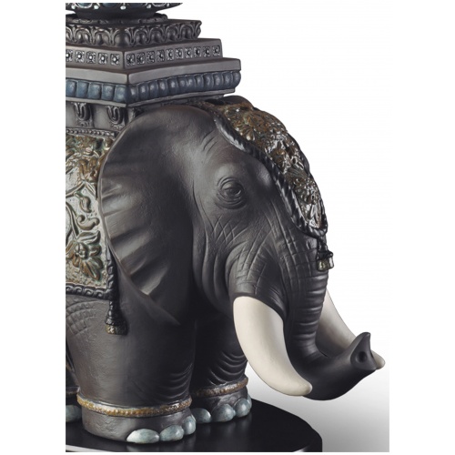 Siamese Elephant Table Lamp (UK) 7