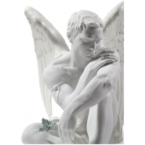 Protective Angel Figurine 5