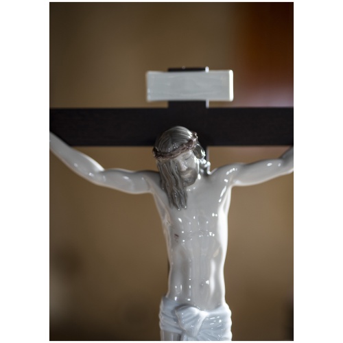 Our Savior Crucifix Figurine Tabletop 8