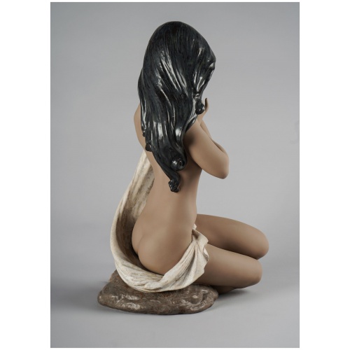 Subtle moonlight Woman Figurine. Limited edition 8