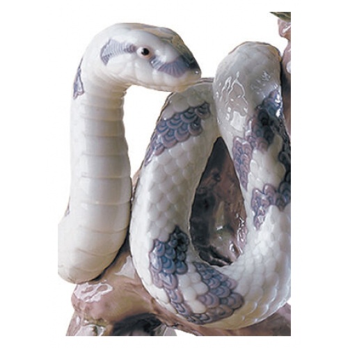 The Snake Figurine 7