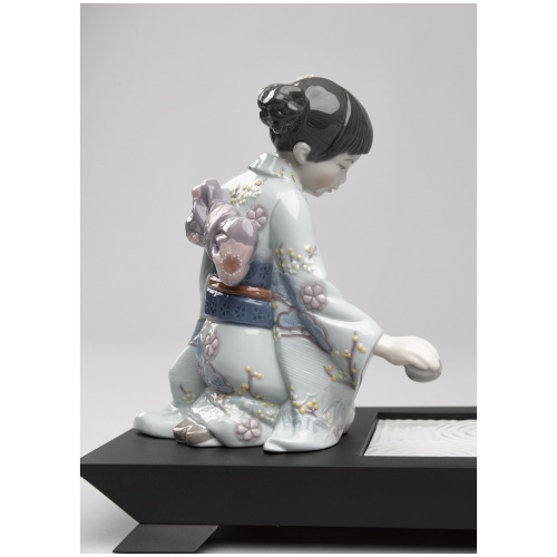 Japanese Garden Children Figurine 7