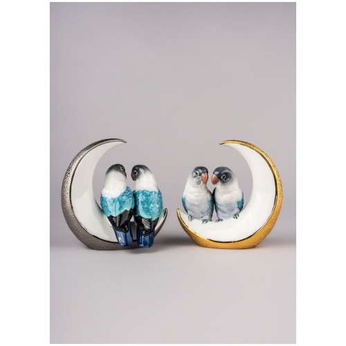 Fly Me to The Moon Birds Figurine. Golden Lustre 8