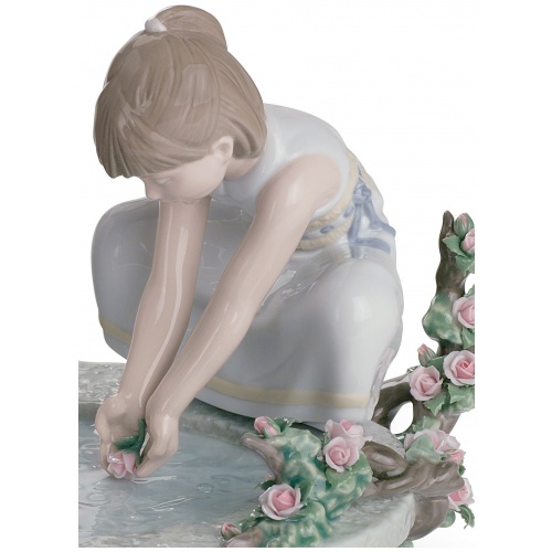 Petals in The Pond Children Figurine 7