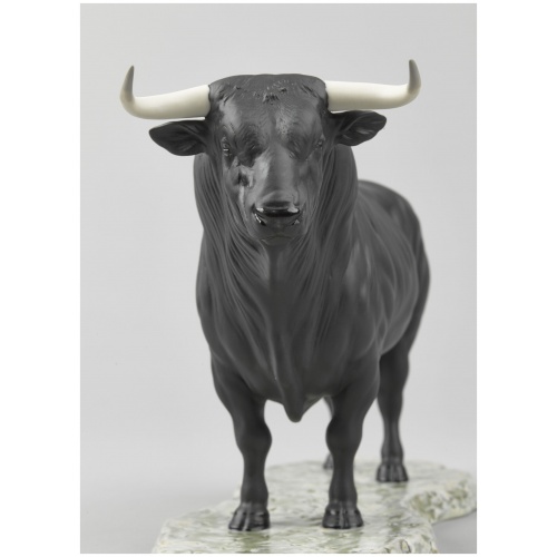 Spanish Bull Figurine 8