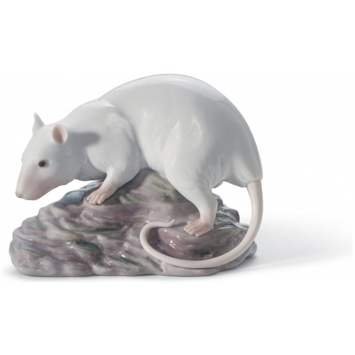 The Rat Figurine 5