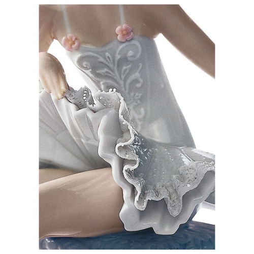 Recital Ballet Girl Figurine 5