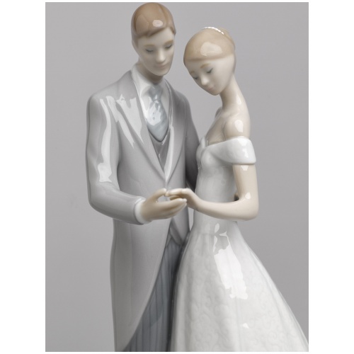 Together Forever Couple Figurine 8