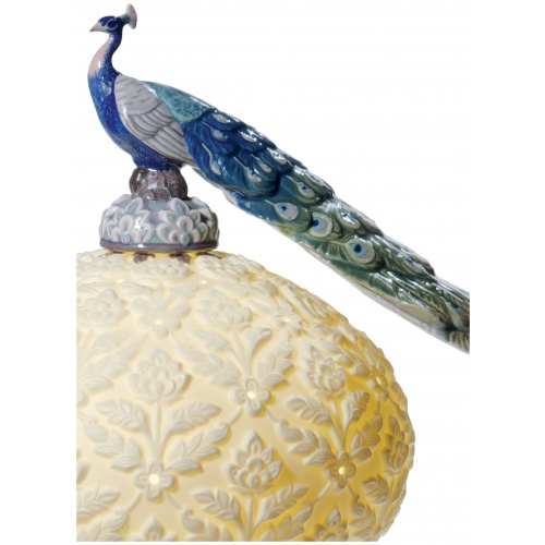 Peacock Table Lamp (UK) 6