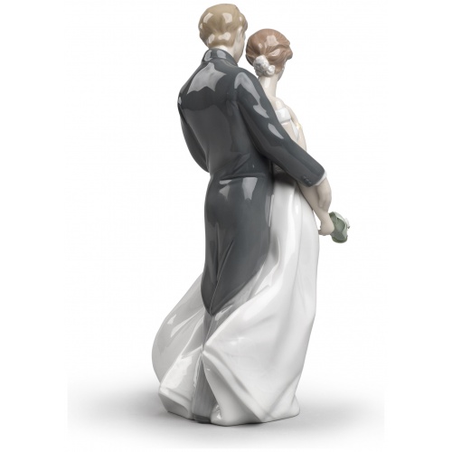 Everlasting Love Couple Figurine 5