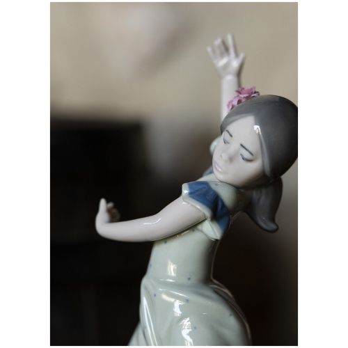 Lolita Flamenco Dancer Girl Figurine. Blue 8