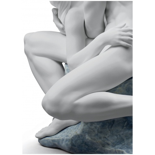 Passionate Kiss Couple Sculpture 8