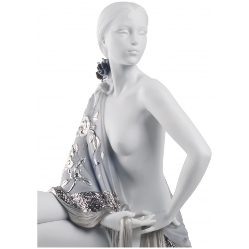 Nude with Shawl Woman Figurine. Silver Lustre 5