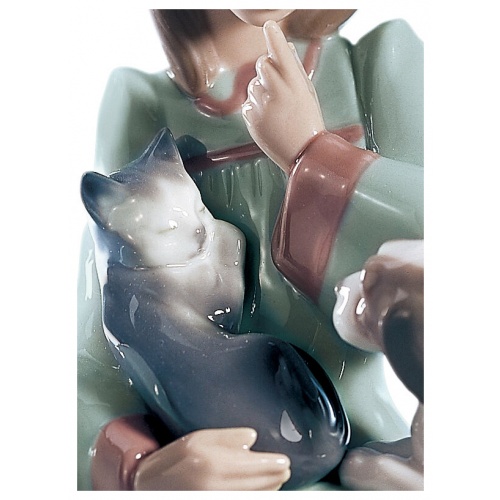 Cat Nap Girl Figurine 5