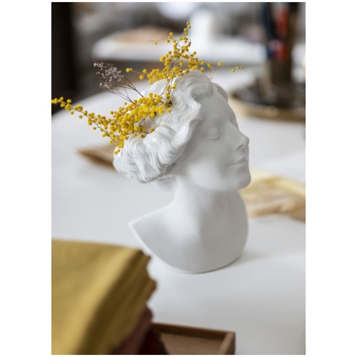 Daisy Woman Bust Vase 6