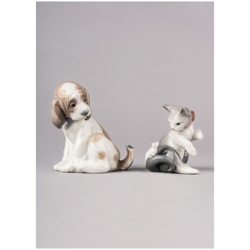 Gentle Surprise Dog Figurine 7