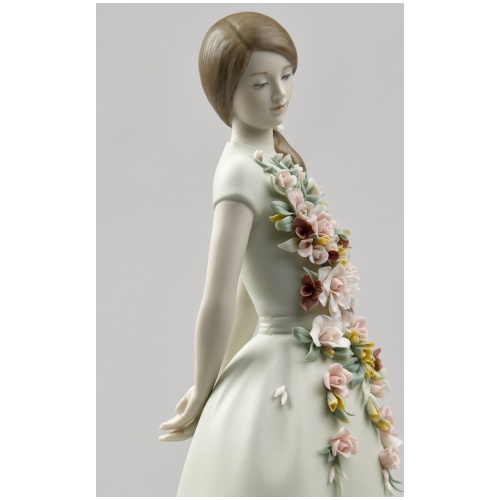 Haute Allure Sweet Elegance Woman Figurine. Limited Edition 11